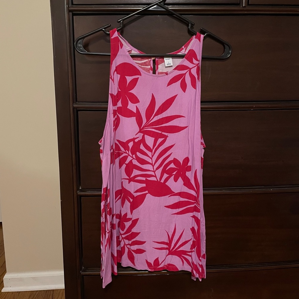 Pink tank top